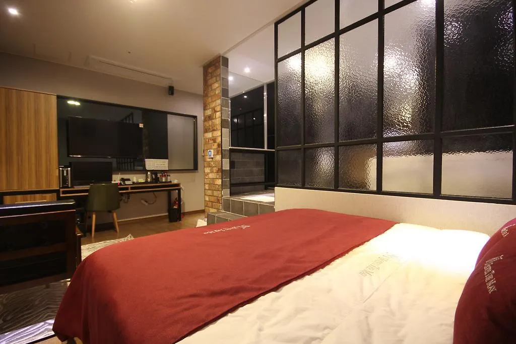 삼락동 더 메이 호텔 부산광역시